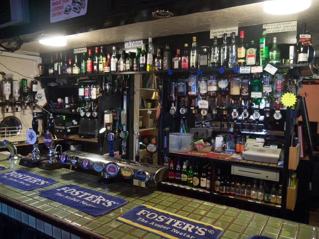 Lamb Inn Ringwood Bagian luar foto